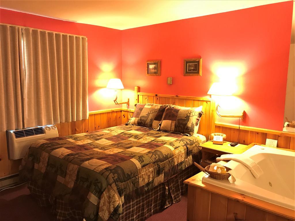 Northwoods Inn & Suites Minocqua Extérieur photo